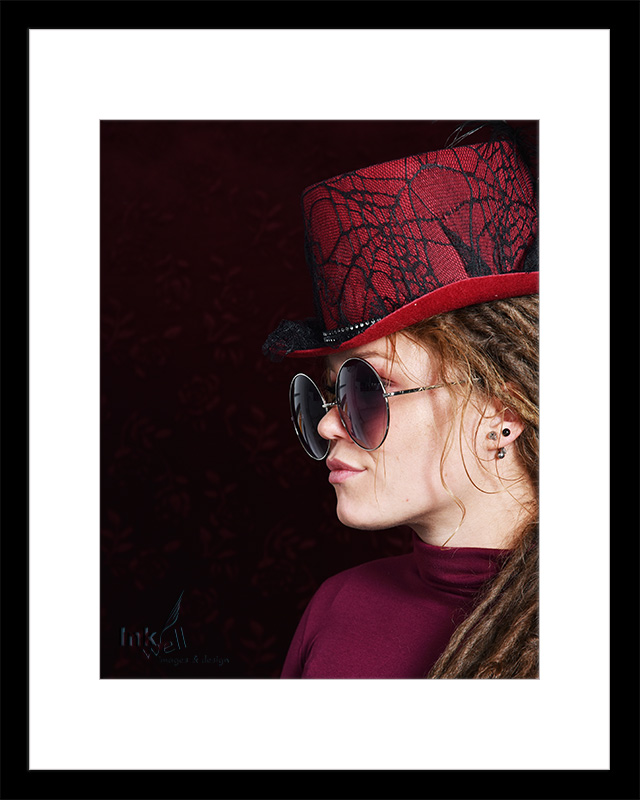 Portrait, porfile of a woman